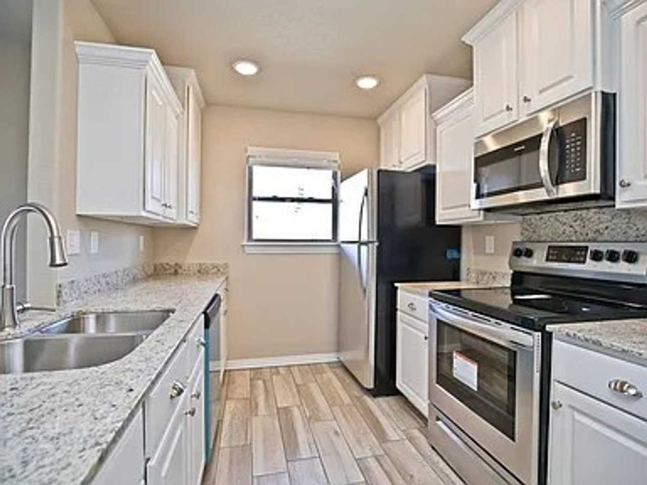 903 Seba Rd - Photo 3 of 12