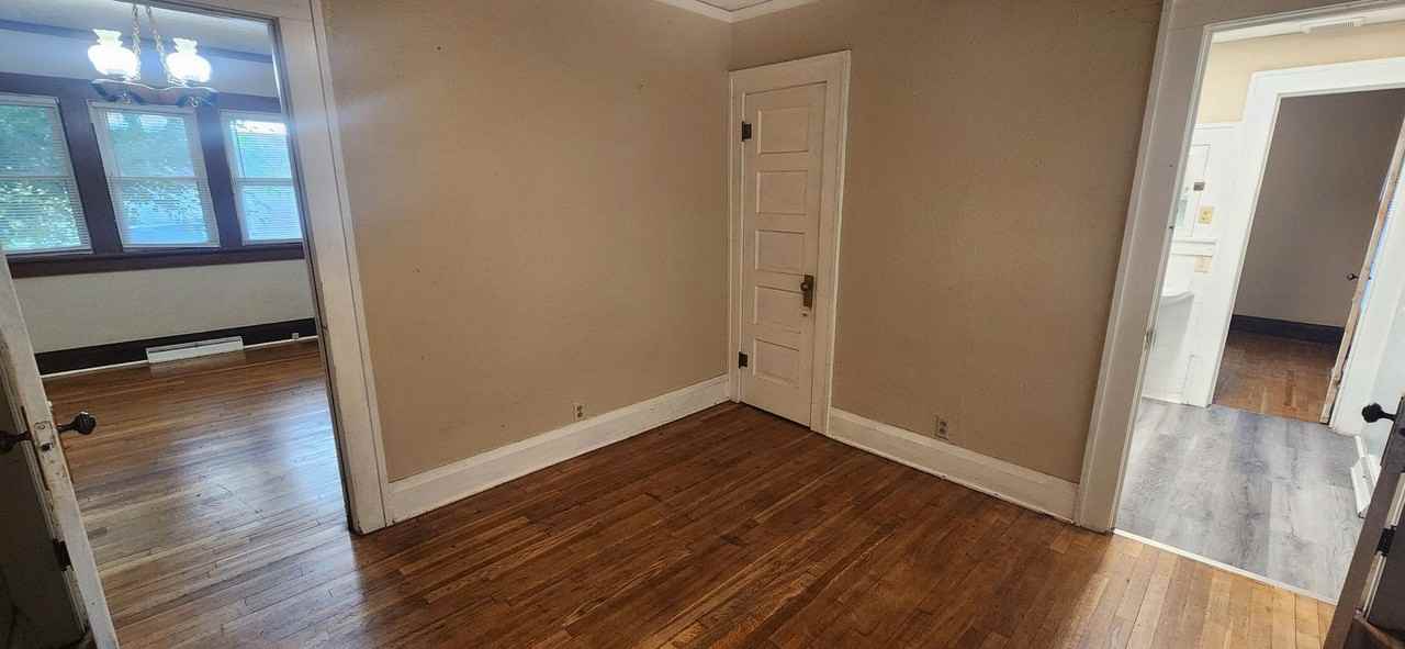 1711 Washington Ave - Photo 5 of 12