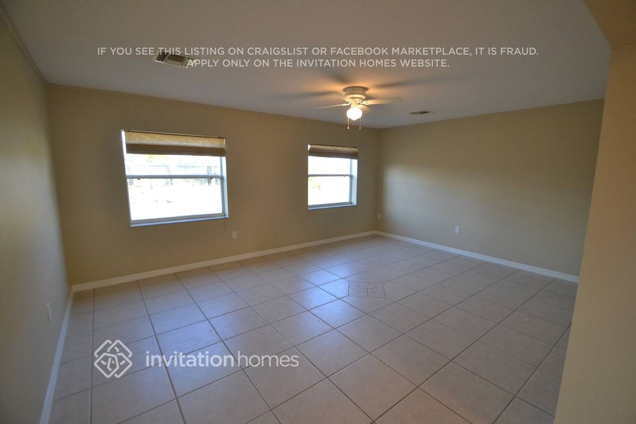 13203 Biscayne Dr - Photo 2 of 13