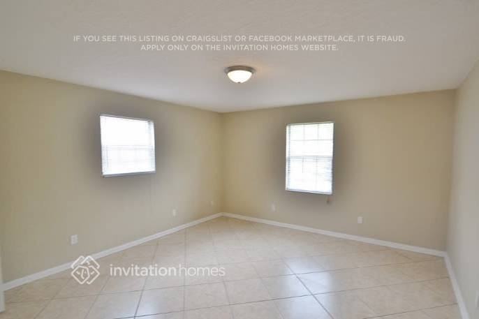 885 Rayston St - Photo 7 of 12