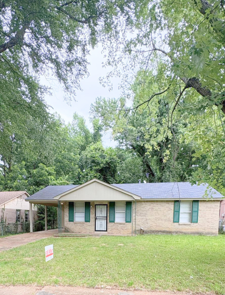 3666 Bluff Wood Dr - Photo 2 of 18