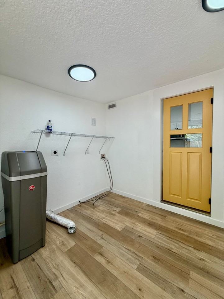 717 King St - Photo 2 of 20