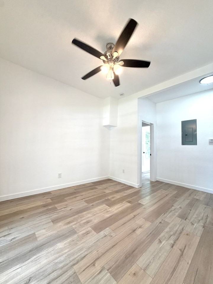 717 King St - Photo 6 of 20