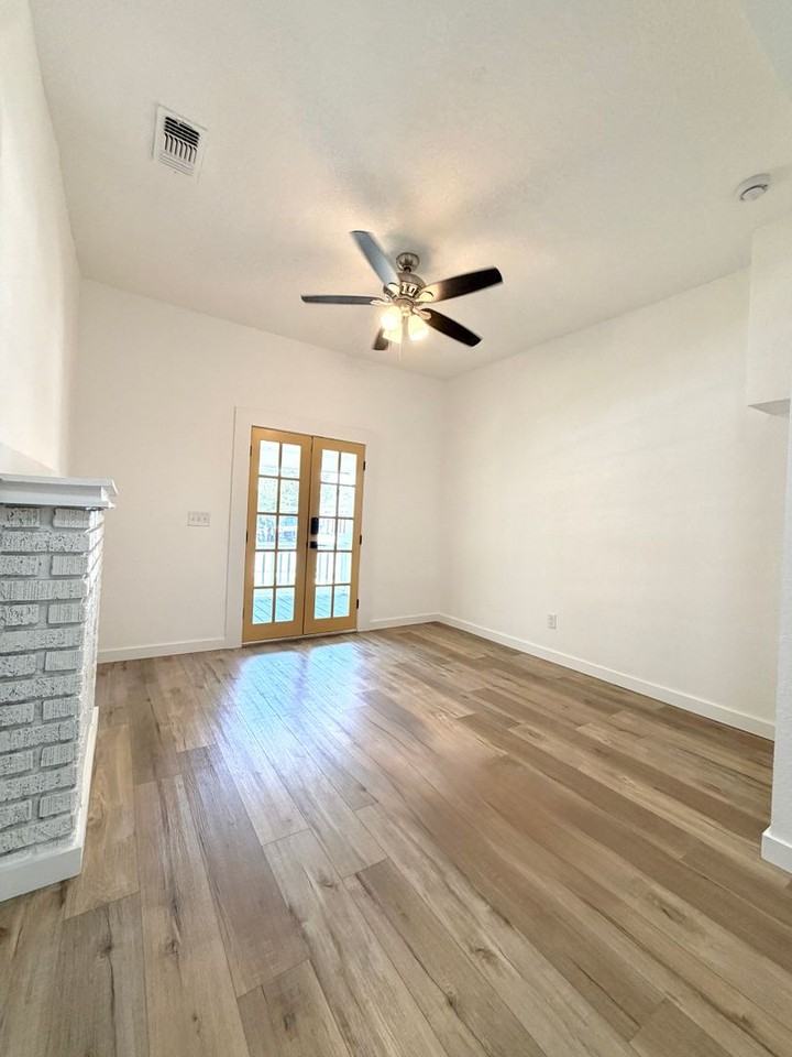 717 King St - Photo 7 of 20