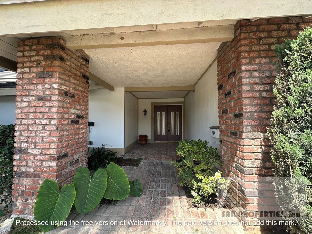 15841 Maidstone St - Photo 2 of 23