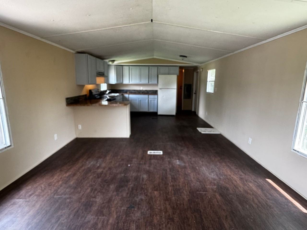 213 Bell Rd - Photo 3 of 21