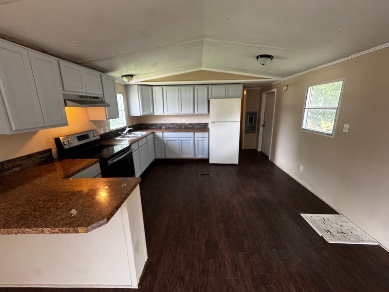 213 Bell Rd - Photo 4 of 21
