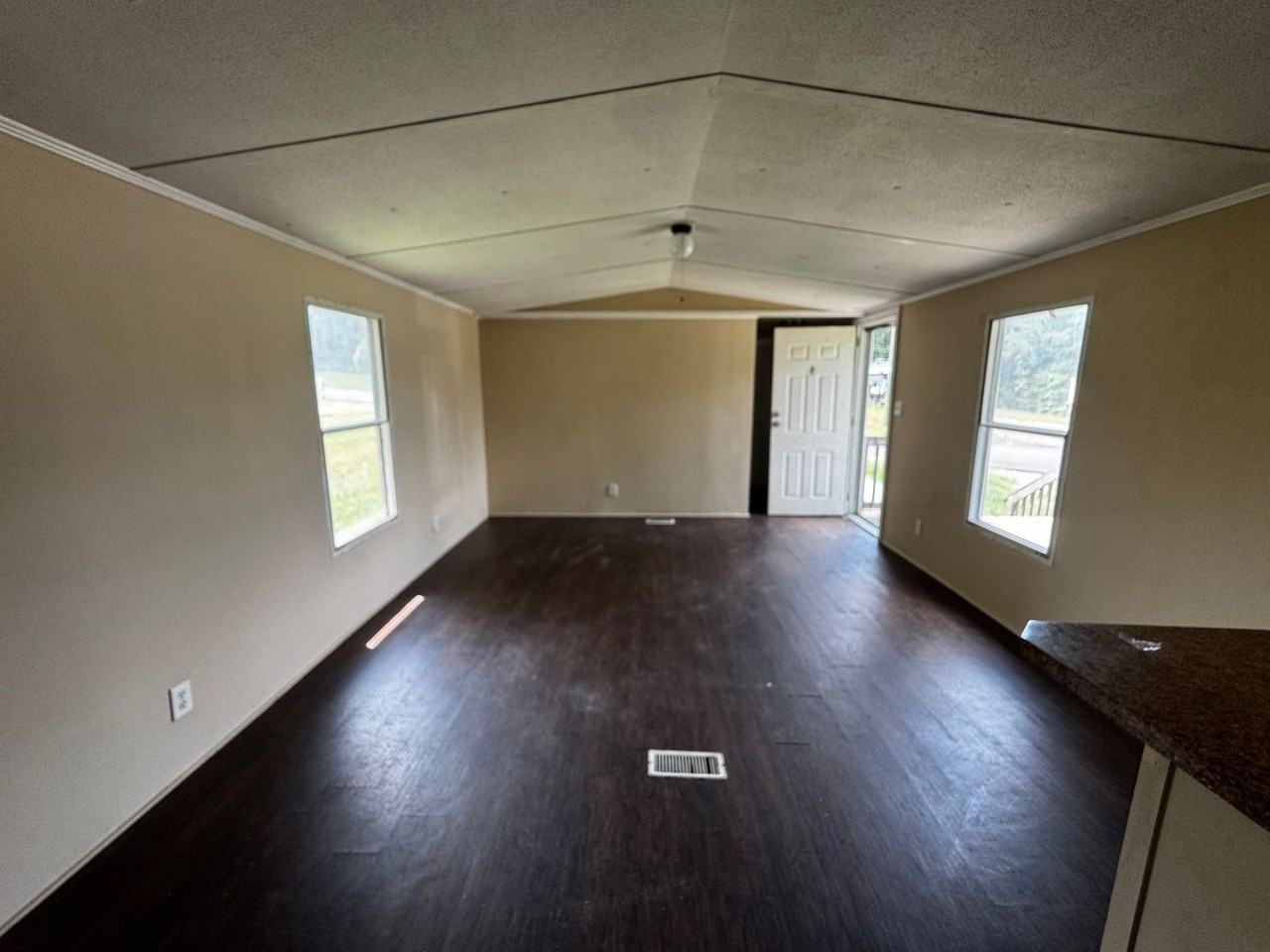 213 Bell Rd - Photo 5 of 21