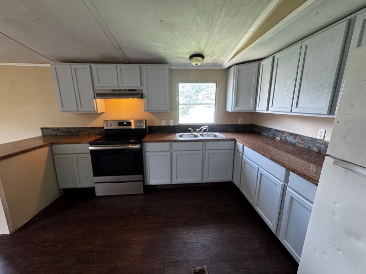 213 Bell Rd - Photo 6 of 21