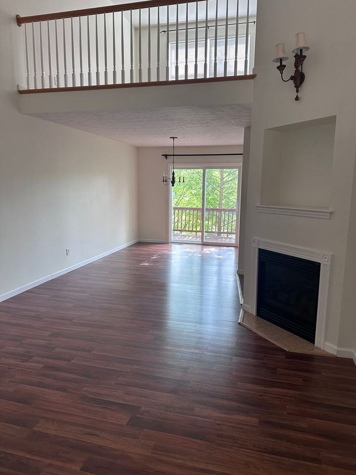 202 Amblewood Way - Photo 4 of 8