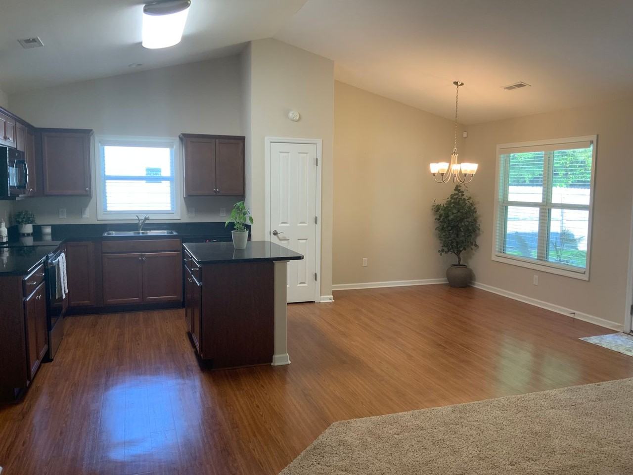 306 Station House Rd - Photo 5 of 17
