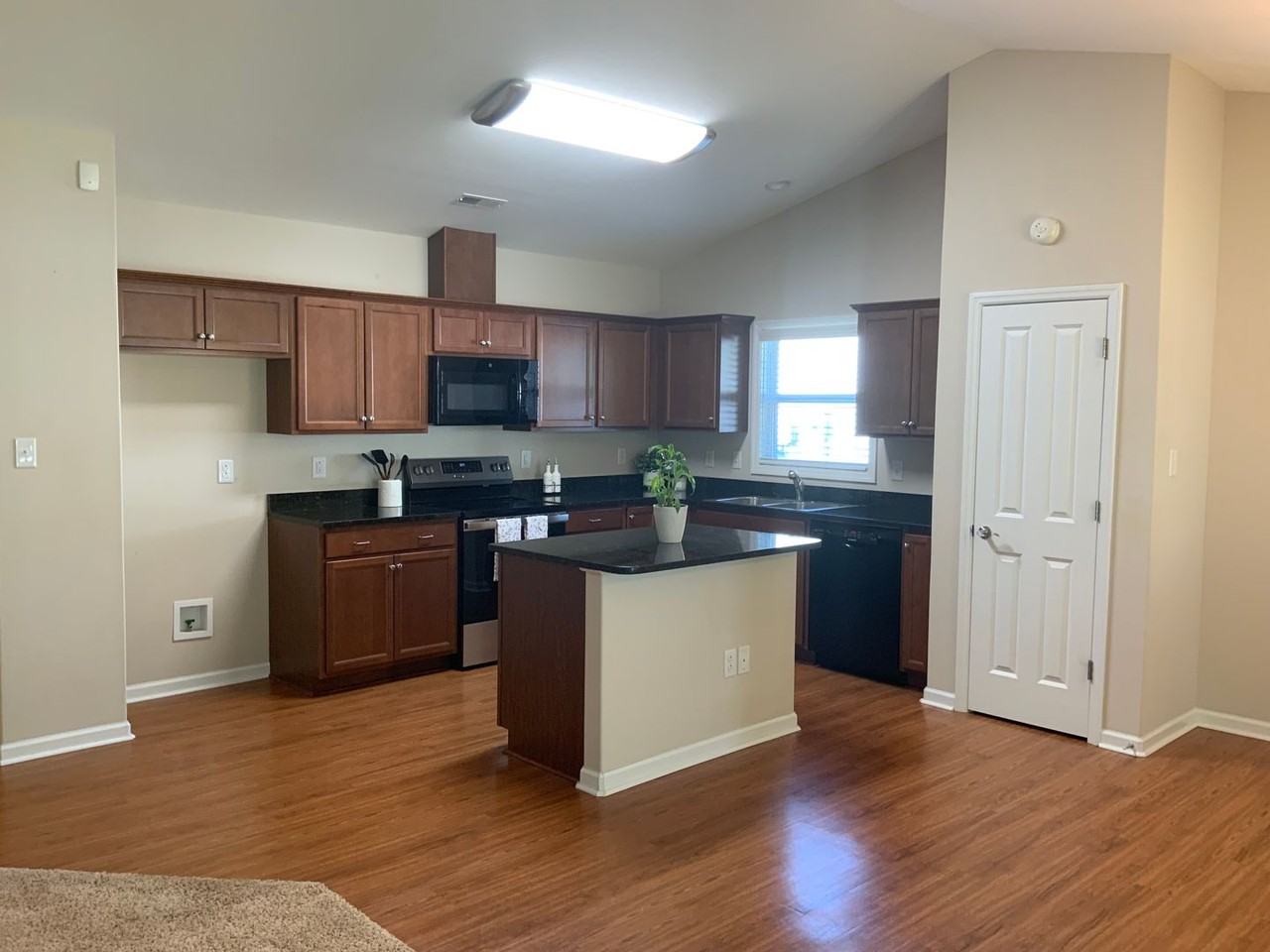 306 Station House Rd - Photo 6 of 17
