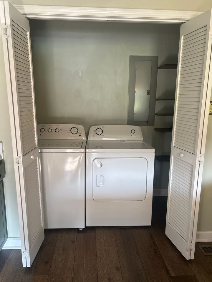 318 Crescent Dr - Photo 5 of 12