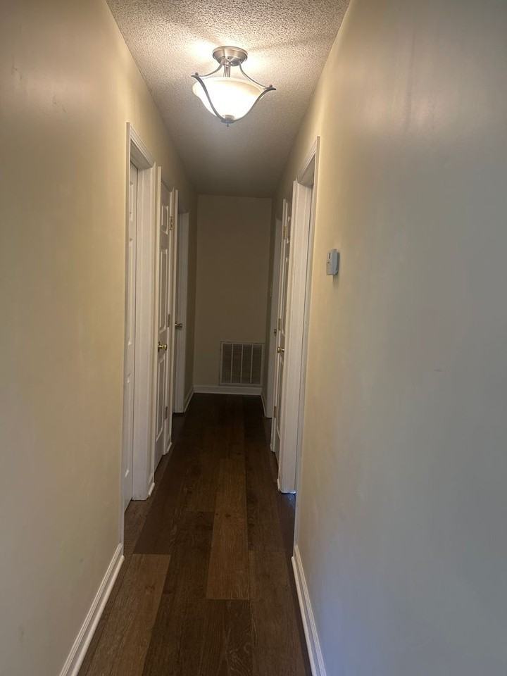 318 Crescent Dr - Photo 6 of 12