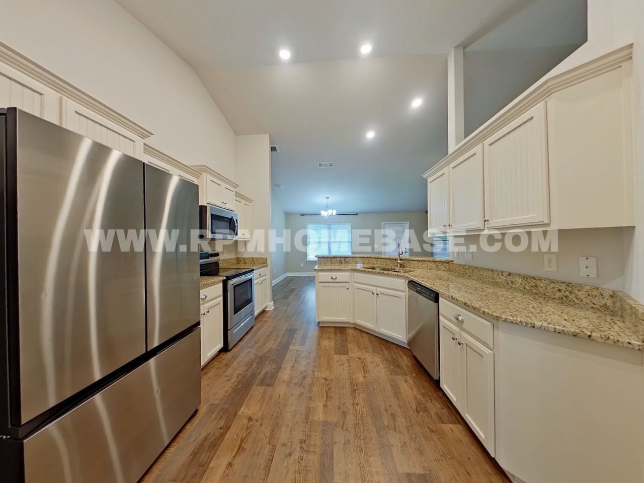 5820 Crestlake Dr - Photo 7 of 25
