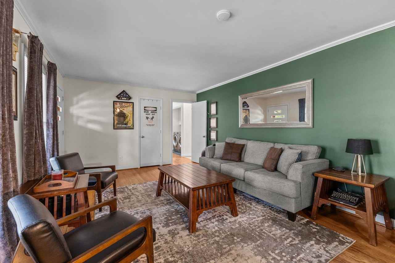 2125 Forest Hills Dr - Photo 6 of 31