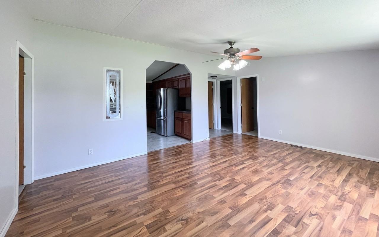 410 Lake Terrace Dr - Photo 3 of 19