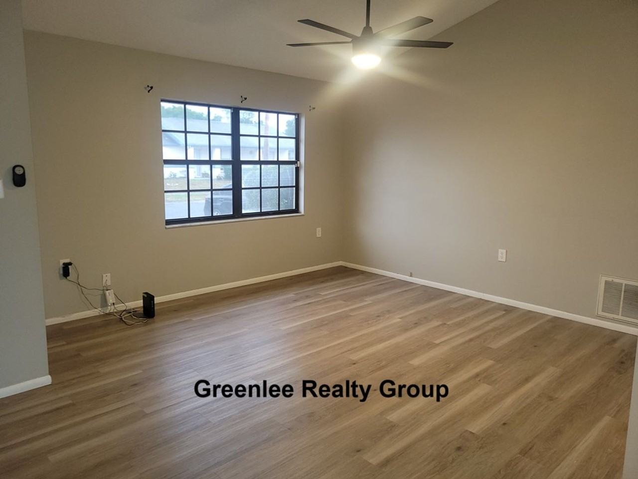 1305 Calamondin Dr - Photo 3 of 19