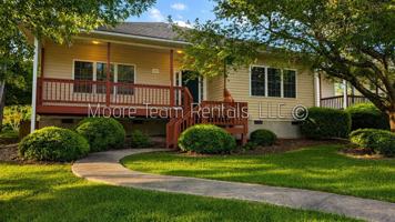 featured image of 250 Highland Golf Dr