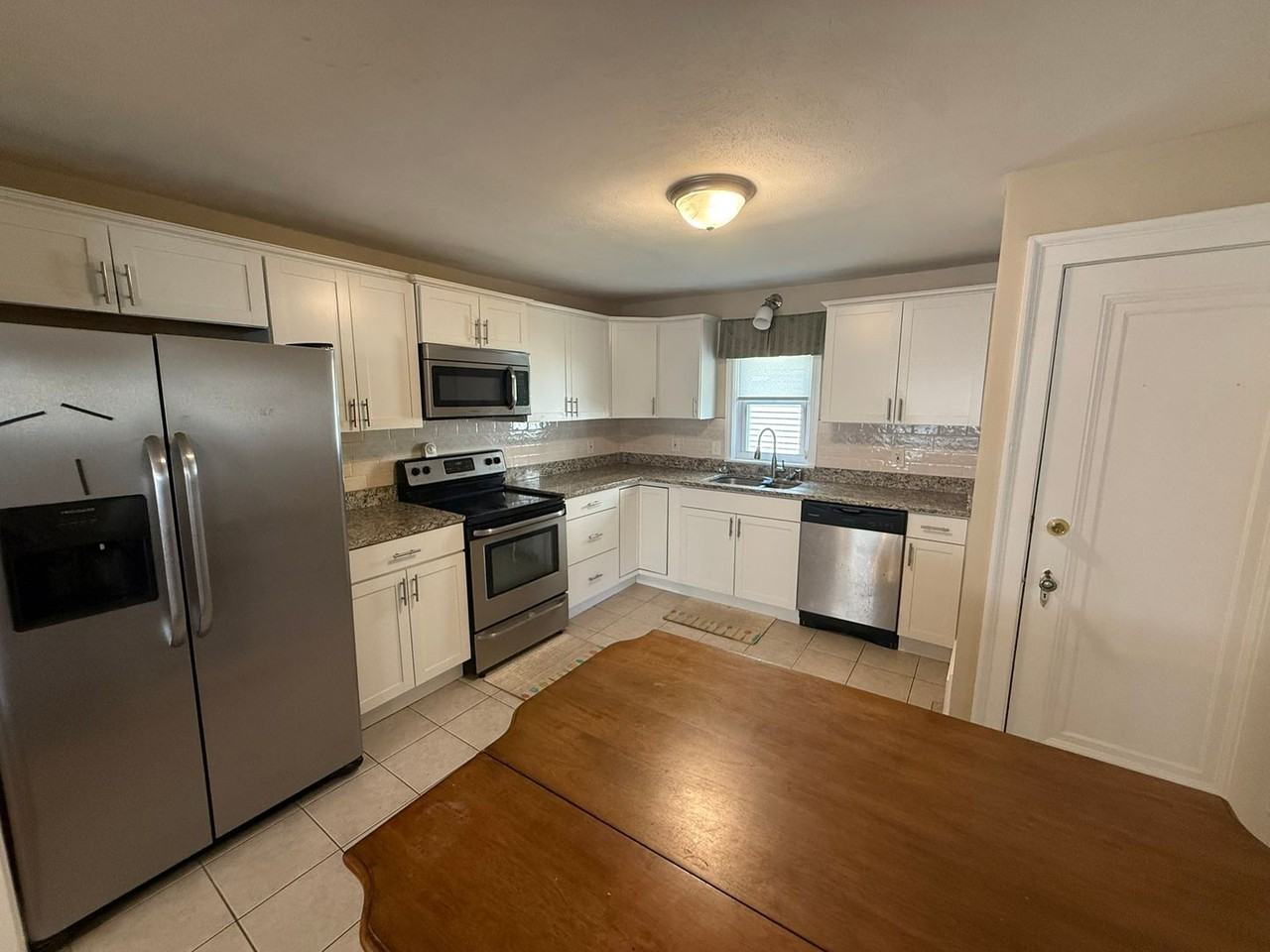 503 Commonwealth Ave - Photo 2 of 24