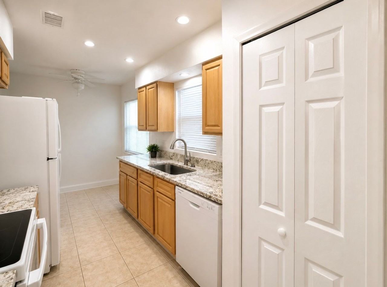 11603 Sarita Ct - Photo 6 of 12