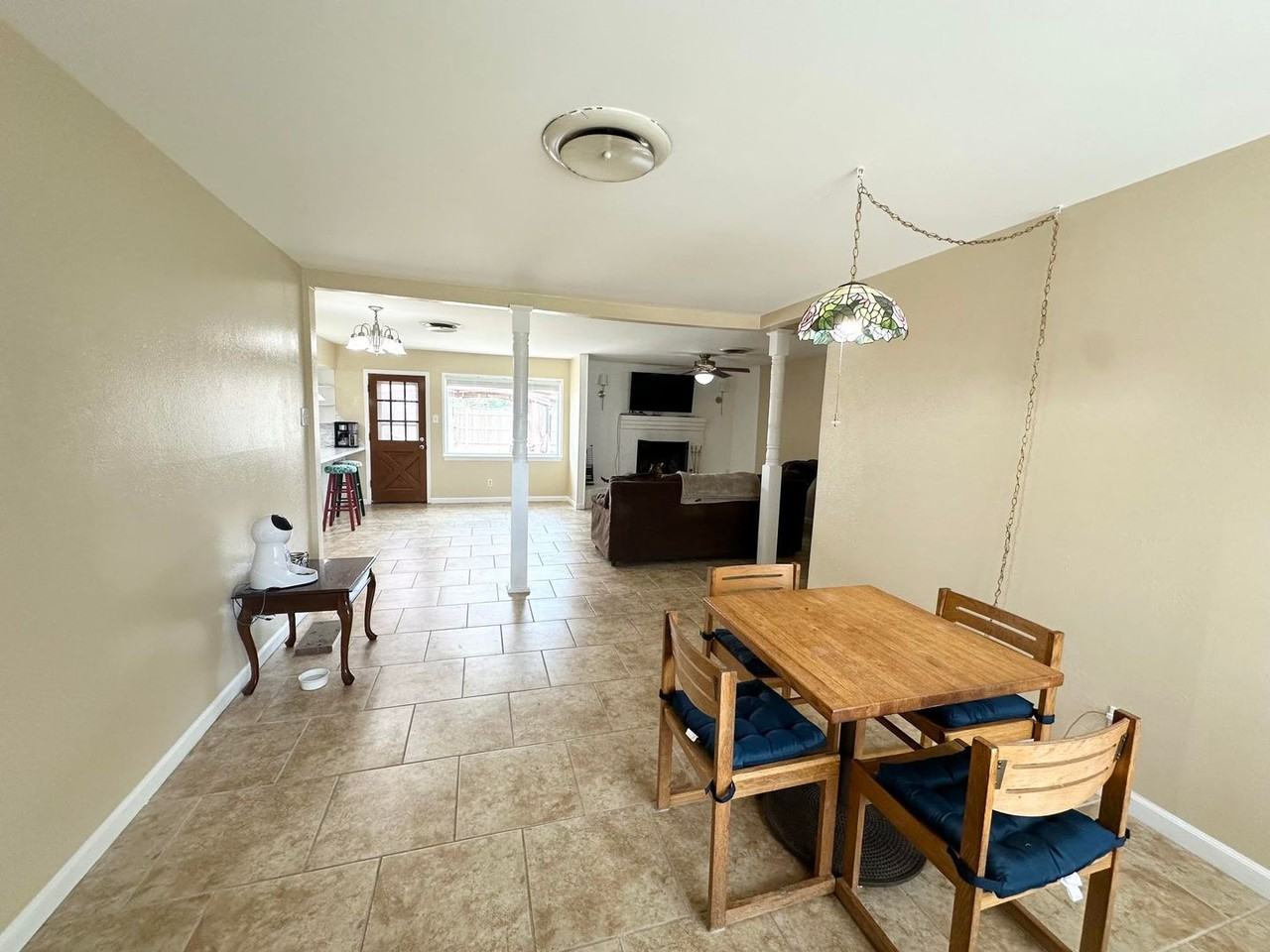 4710 Thomason Dr - Photo 3 of 15
