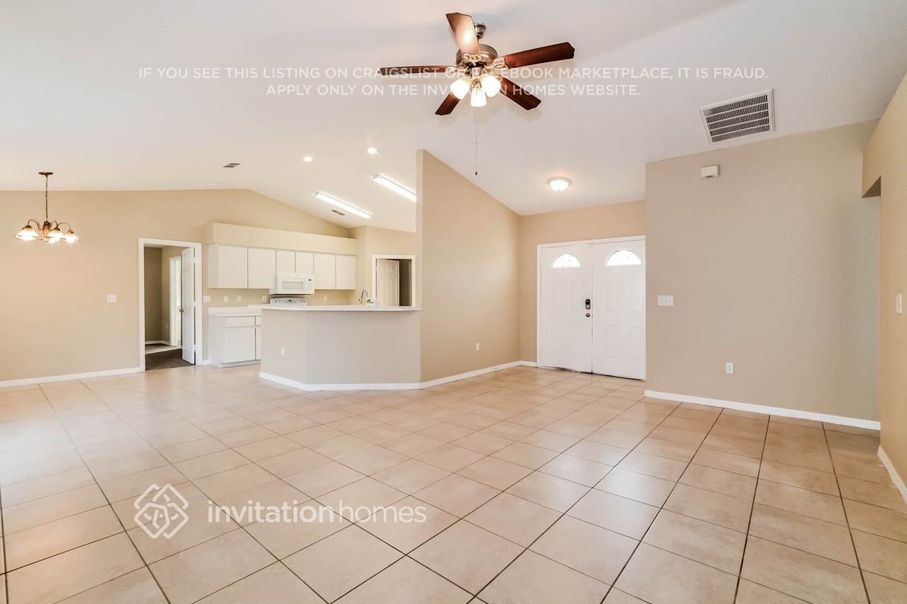838 Summer Glen Dr - Photo 4 of 16