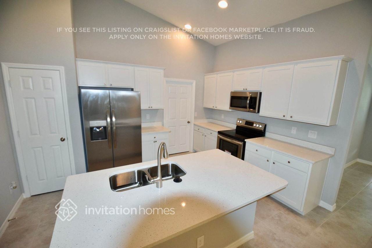 26187 Barcelos Ct - Photo 3 of 12
