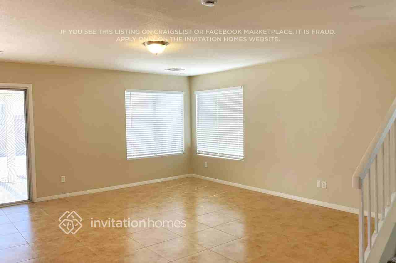 8607 Shady Pines Dr - Photo 2 of 12