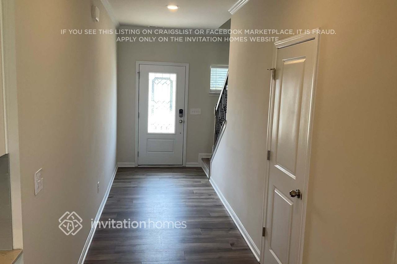 113 Watrous Way - Photo 6 of 21