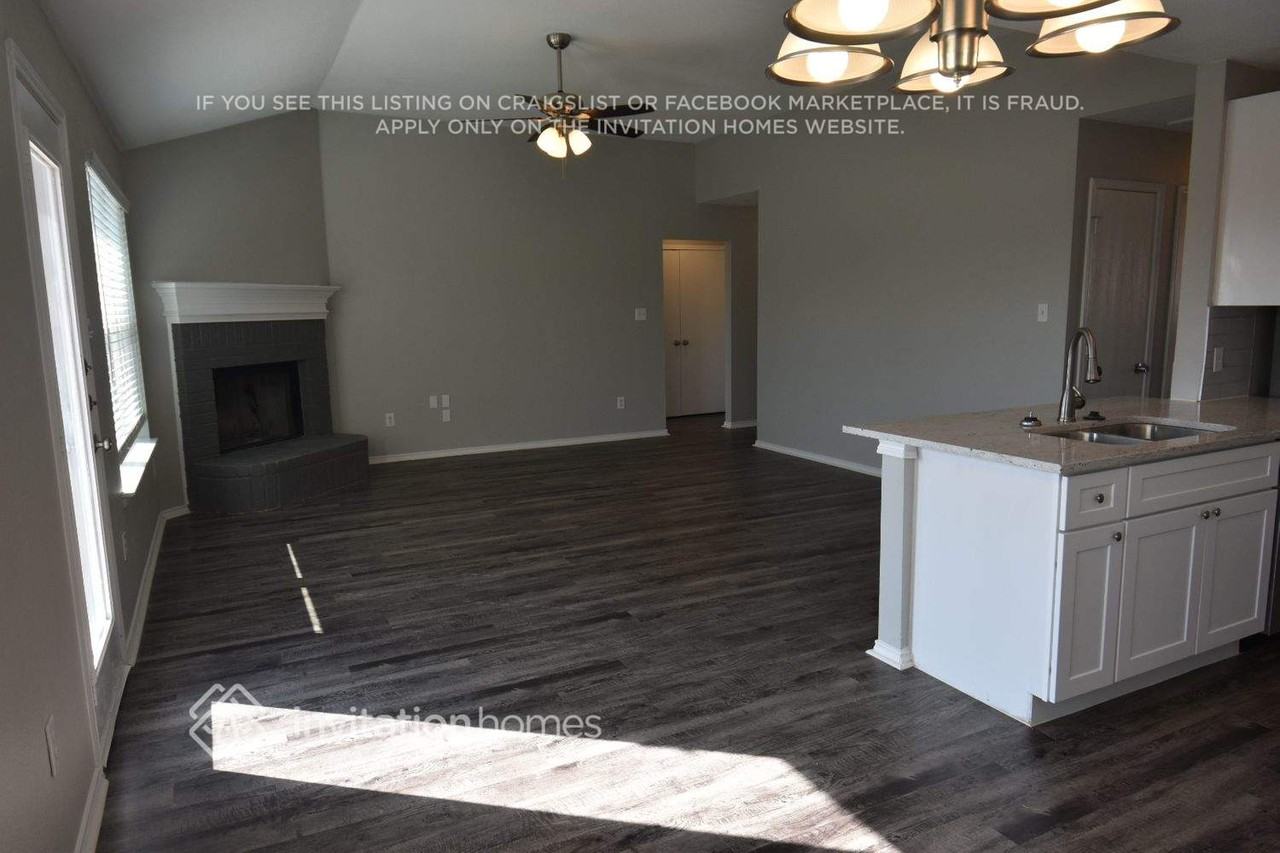 1907 Bertram Dr - Photo 4 of 11