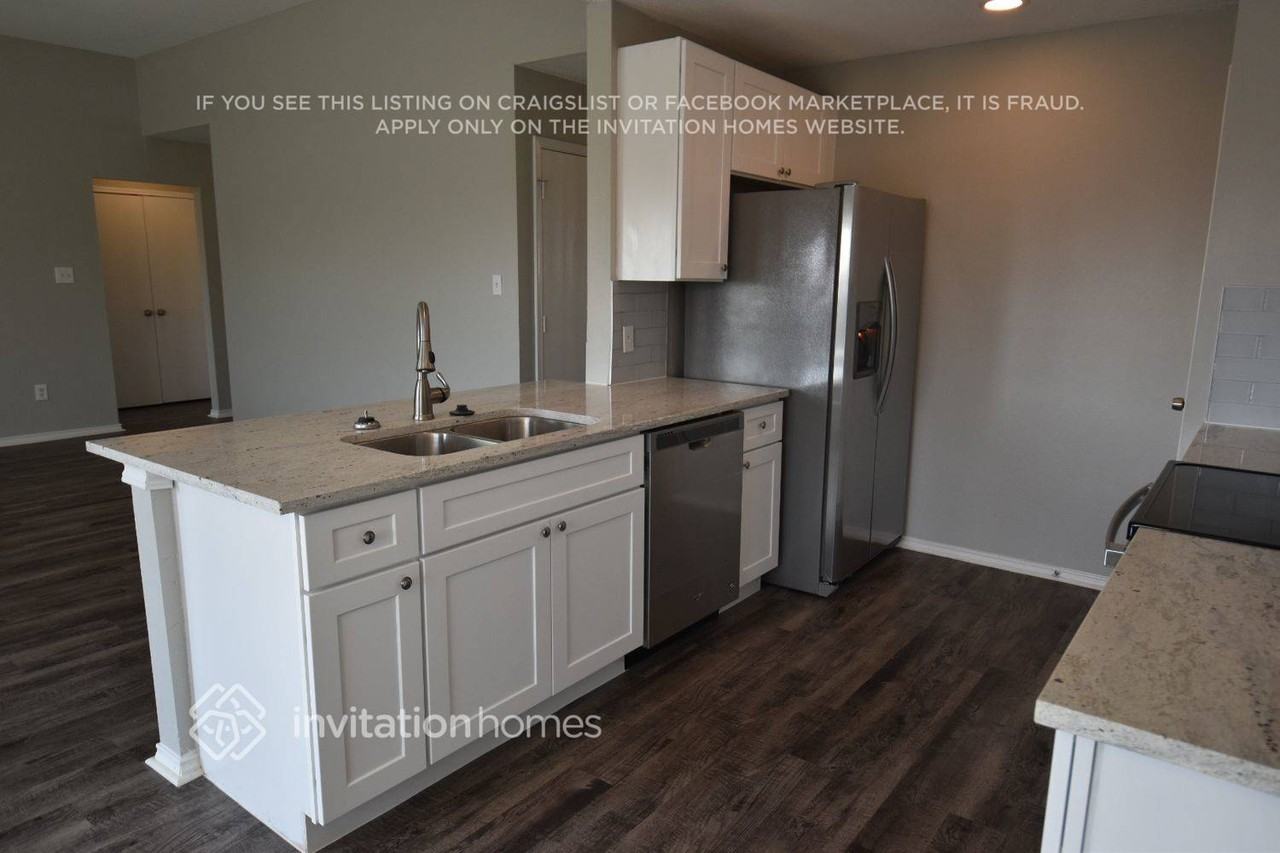 1907 Bertram Dr - Photo 5 of 11