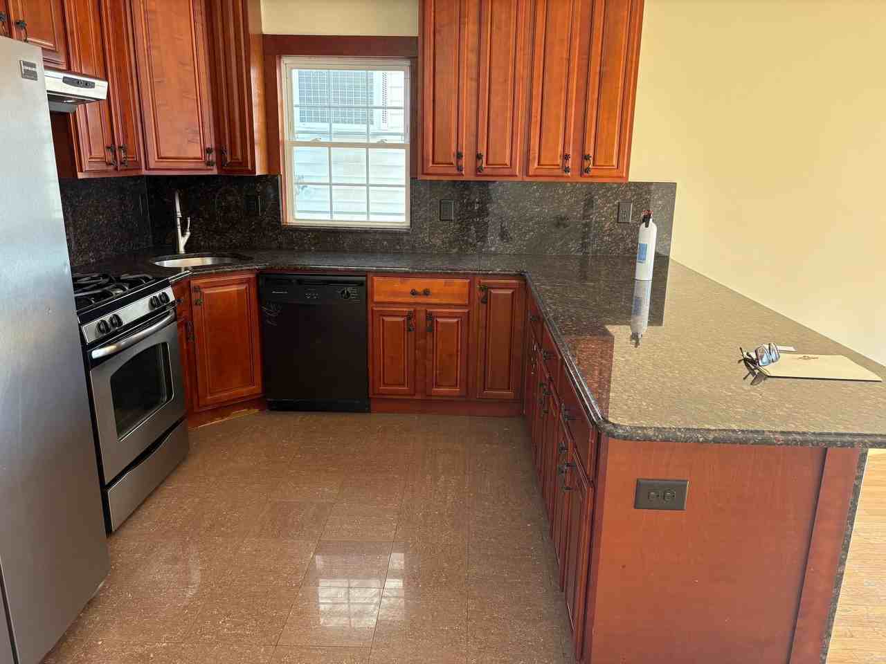 30 Whitman Ave Apt 1 - Photo 6 of 20