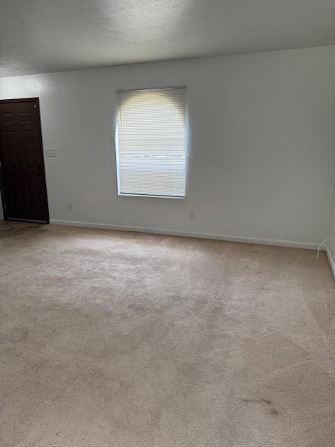 3708 Saratoga Dr - Photo 4 of 15