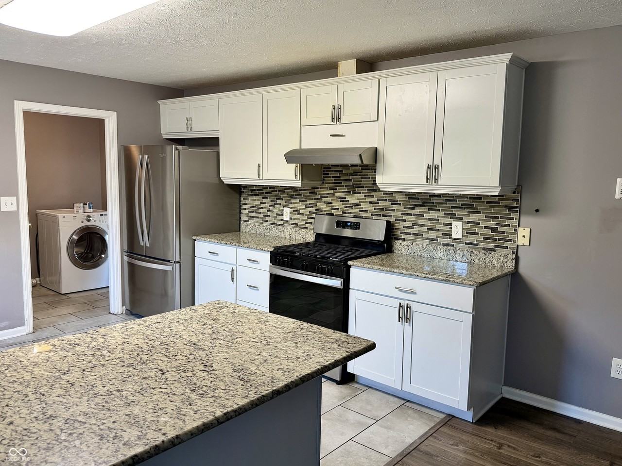 12102 Raiders Blvd - Photo 4 of 50