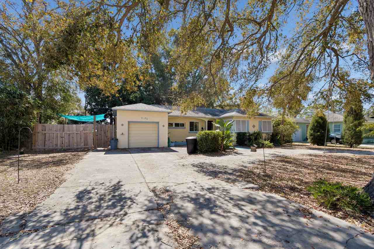 2120 Coronada Way S - Photo 5 of 50