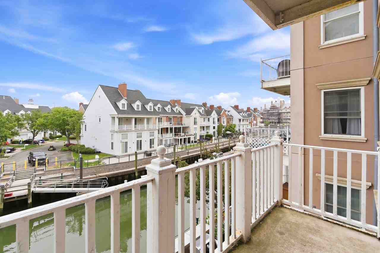 204 Shearwater Ct W Apt 21