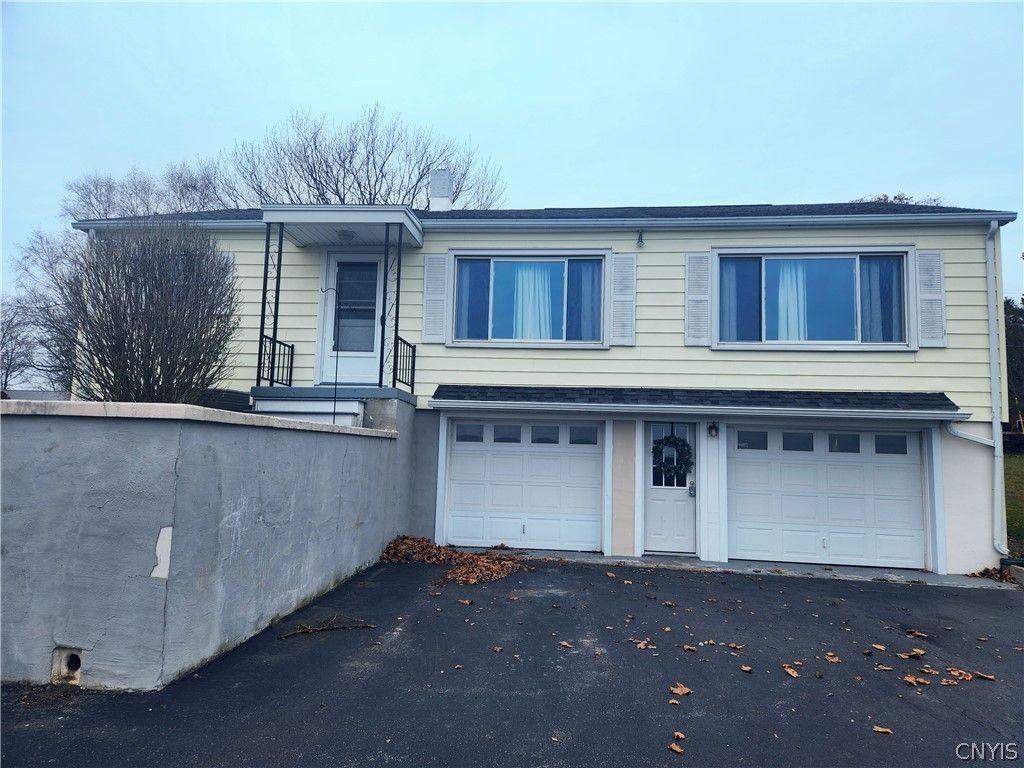 3744 Fisher Rd - Photo 3 of 24
