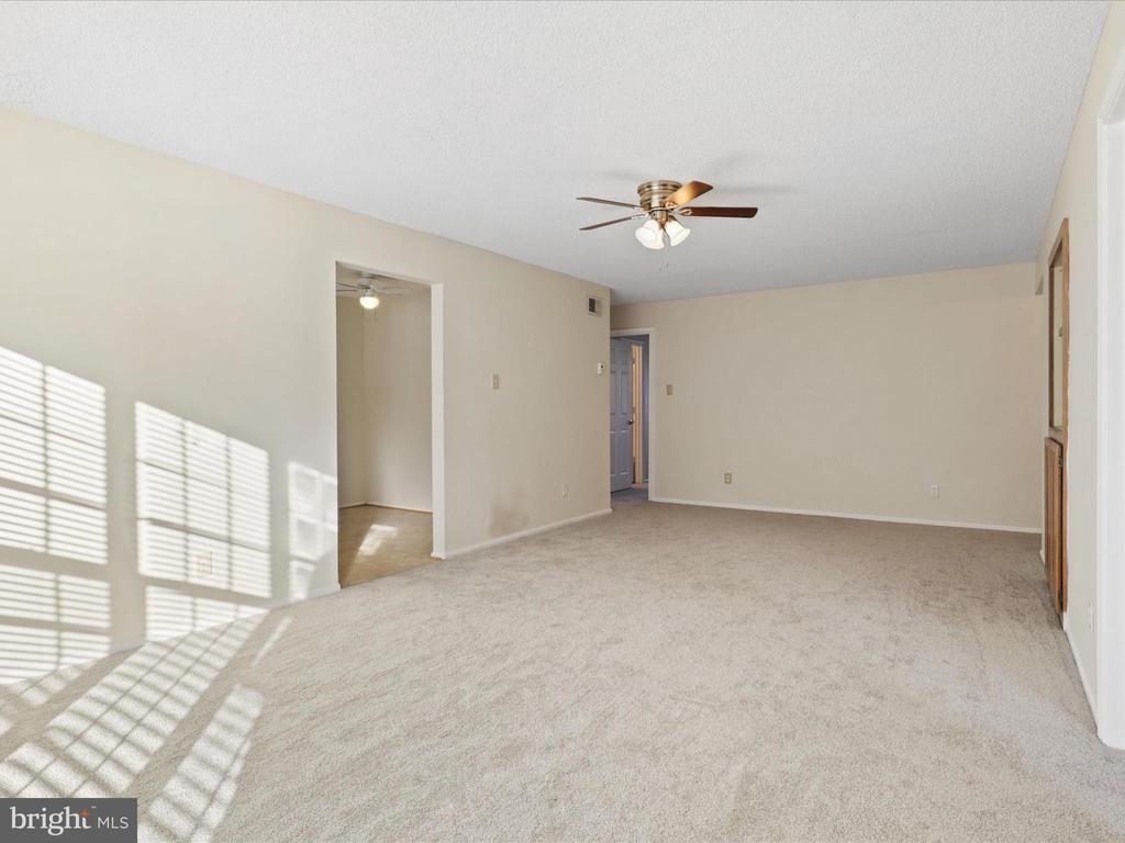 1108 Huntmaster Ter Ne ##202 - Photo 7 of 22