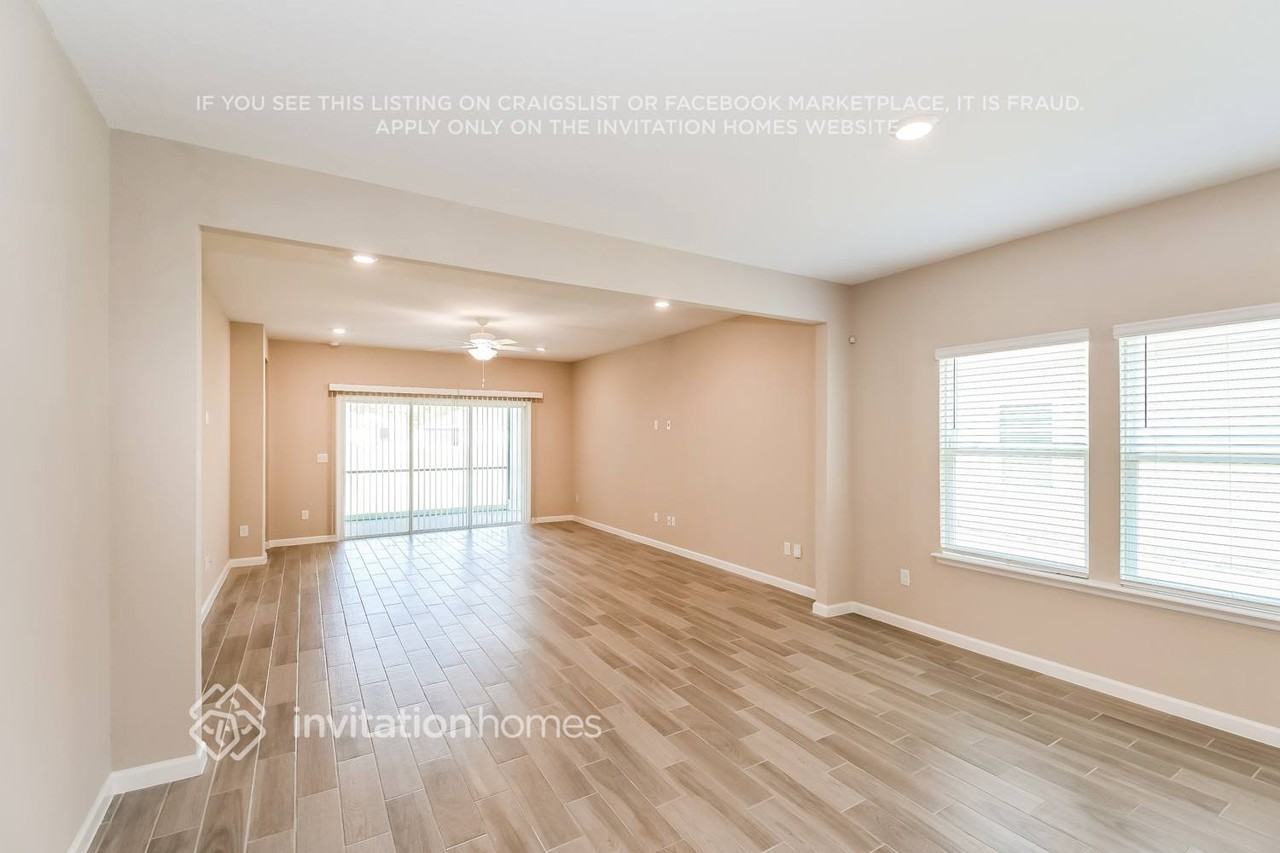 11393 Oyster Creek Rd - Photo 4 of 22