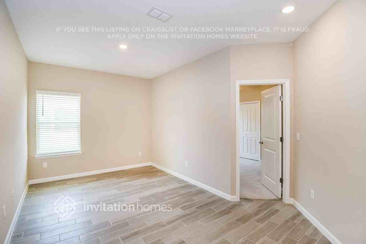 11393 Oyster Creek Rd - Photo 7 of 22