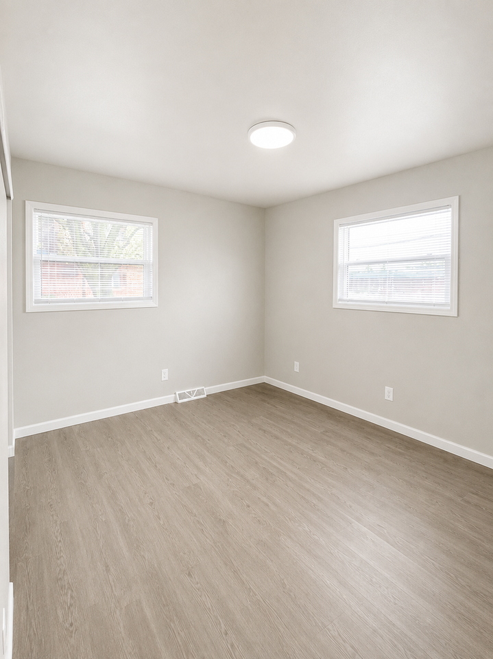 Captains Cove Apartments - Photo 2 of 9