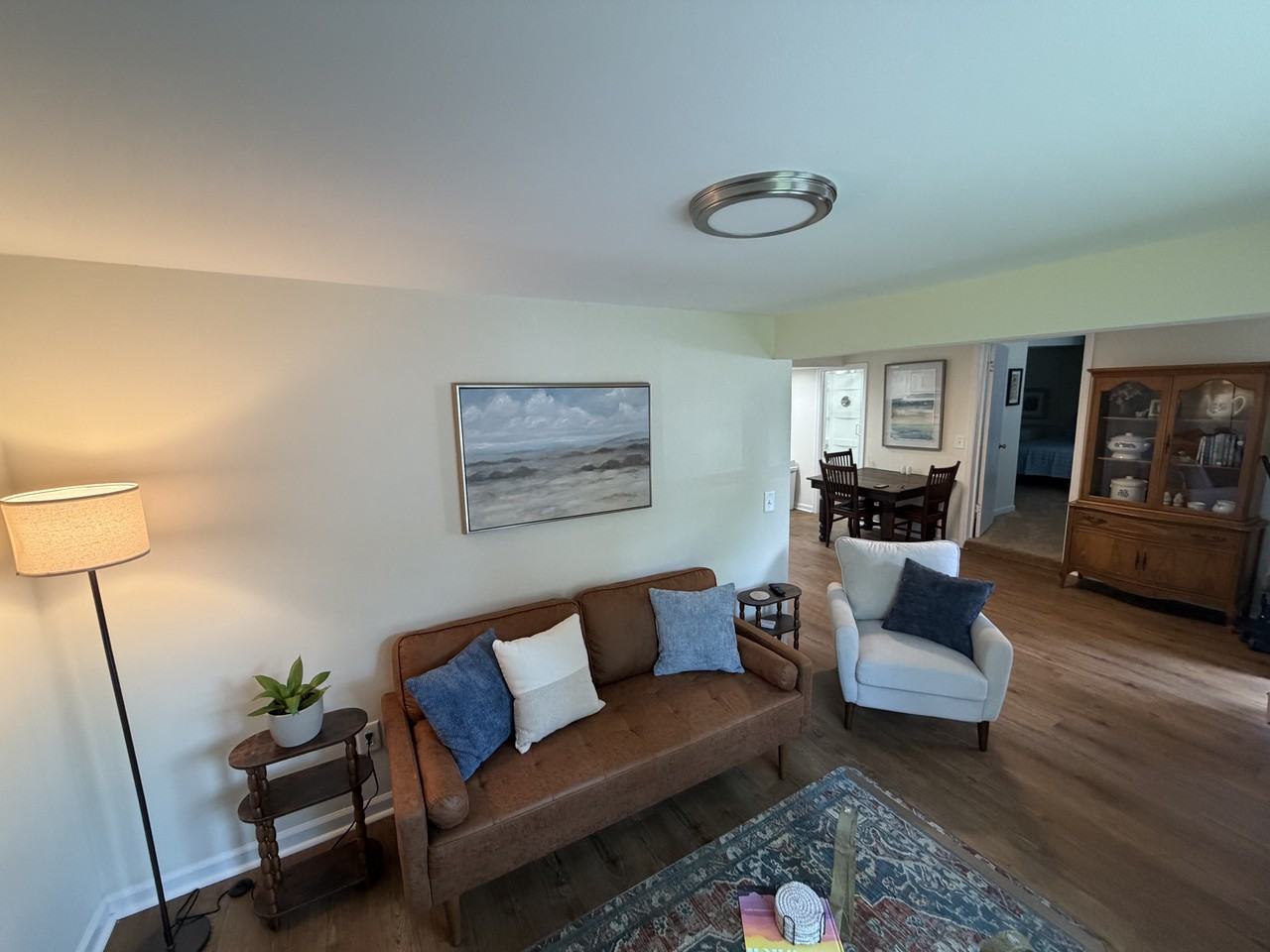 104 West Hembree Street #A - Photo 3 of 14