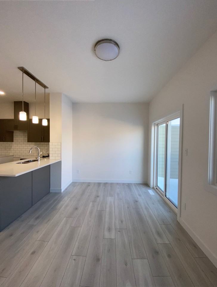 Single Garage 740 Daniels Way SW, Edmonton, AB - Photo 7 of 24