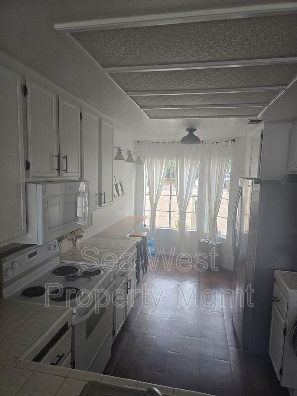 1536 Caminito Aguar - Photo 4 of 18