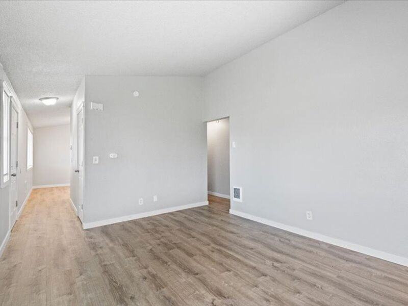 4109 W Kennewick Ave #B - Photo 5 of 13