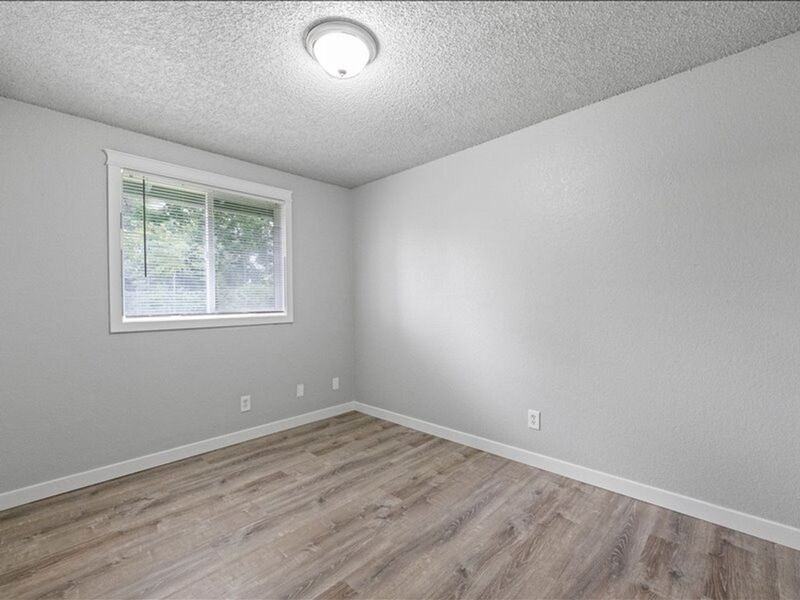 4109 W Kennewick Ave #B - Photo 6 of 13