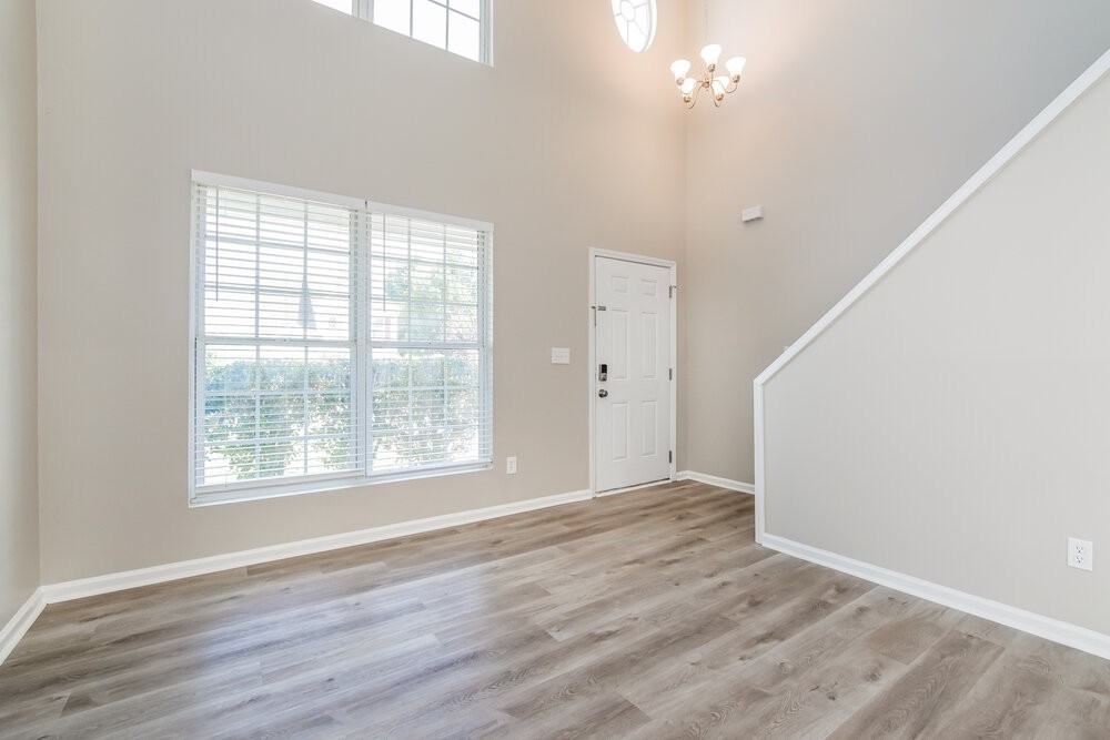108 N Honey Springs Ave - Photo 5 of 20