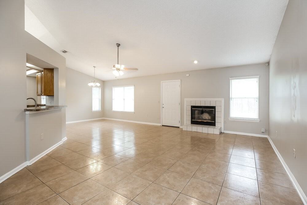 3379 Deerfield Pointe Dr - Photo 5 of 16