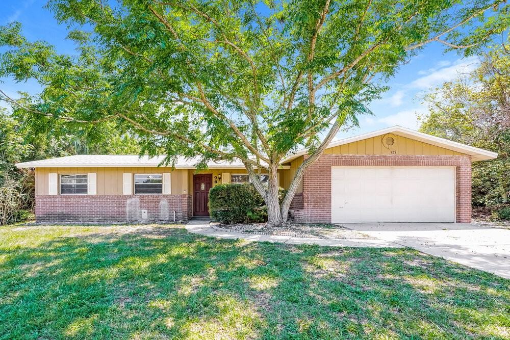 989 E Normandy Blvd - Photo 3 of 19